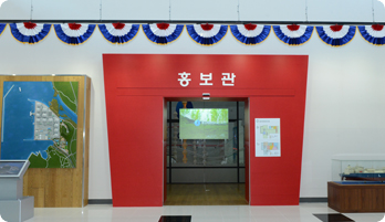 LNG Promotion Hall Lobby2