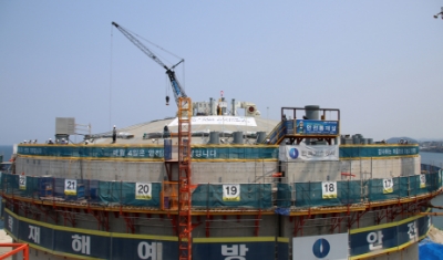제주 LNG 저장탱크 지붕 상량식 개최 