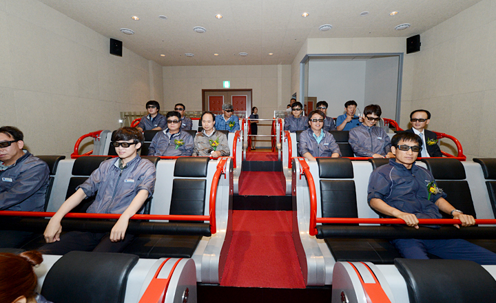 Exploring Natural Gas (4D Simulator Theater)